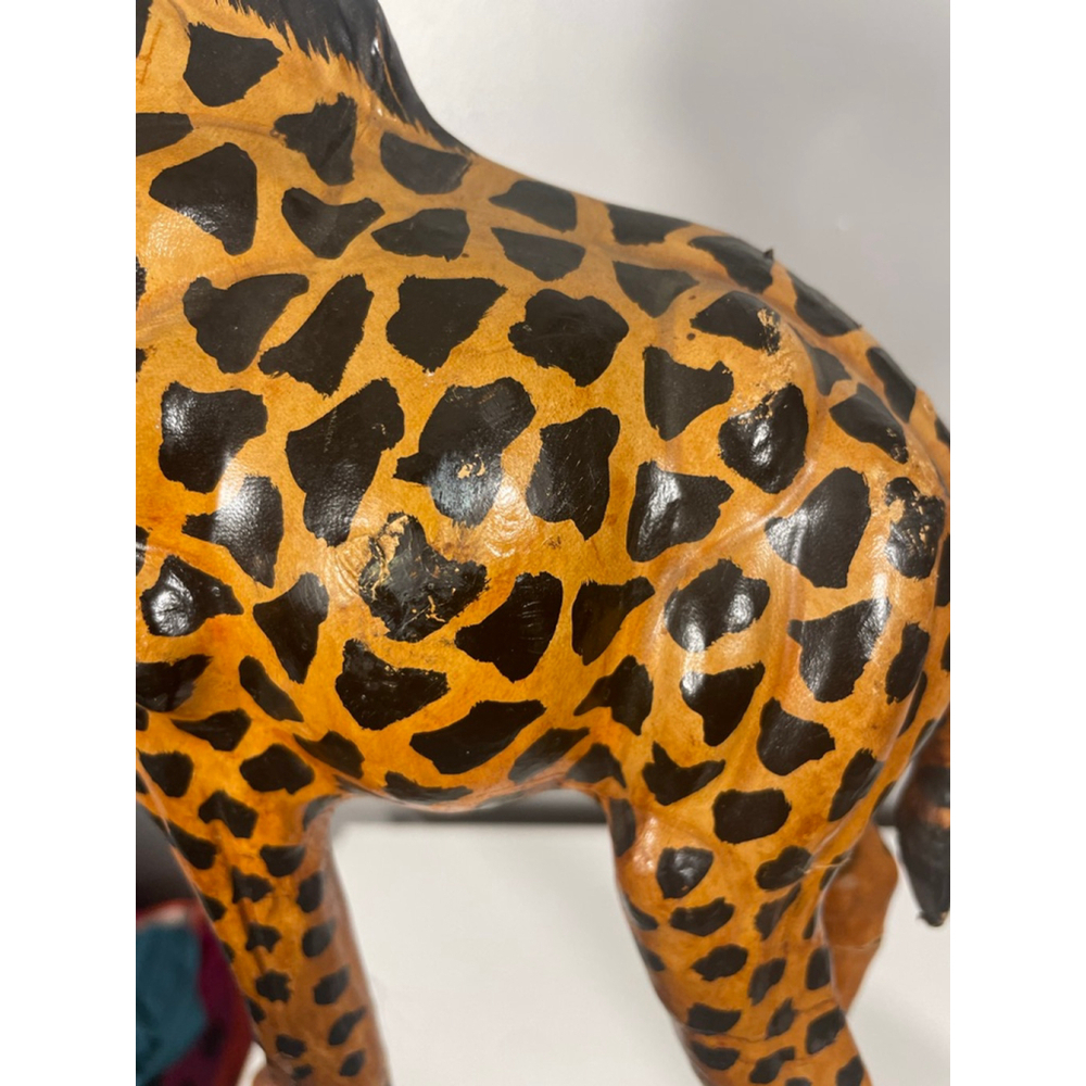 Vintage leather wrapped 2 Pc mom and child giraffe figures statues - Picture 9 of 12